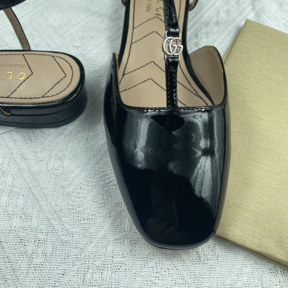 Gucci玛丽珍