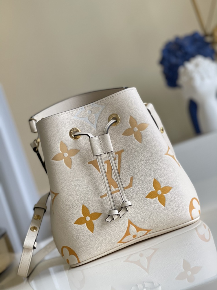 LV Empreinte Monogram Giant Bucket Bags   size 20 x 20 x 13