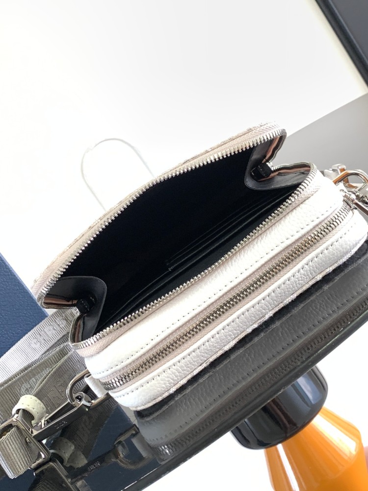 Dior manbag