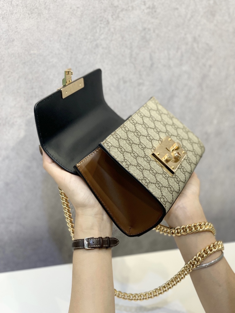 Gucci of date  size 20*12.5*8