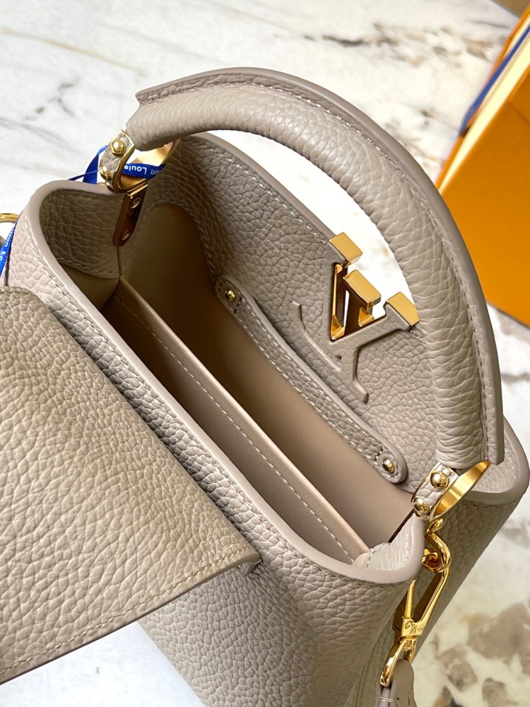 LV Capucines