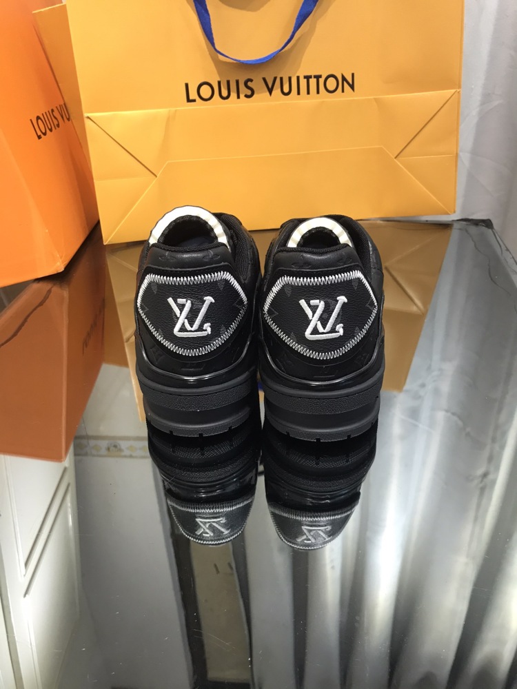 LV flats LV size  LV运动鞋