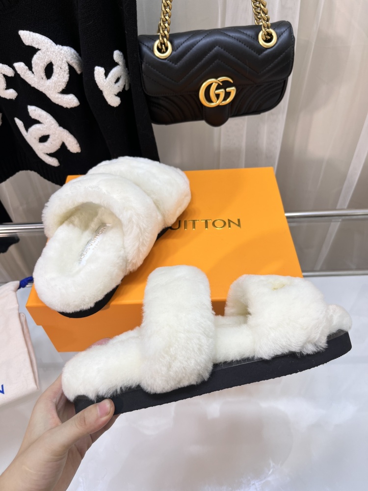 LV slippers LV  lv毛拖