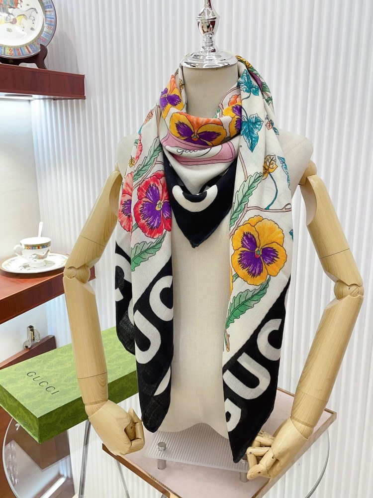 GUCCI Scarf
