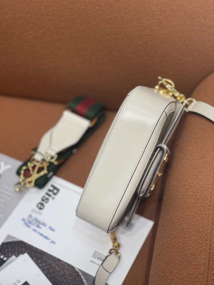 Gucci  size 20.5*14*5