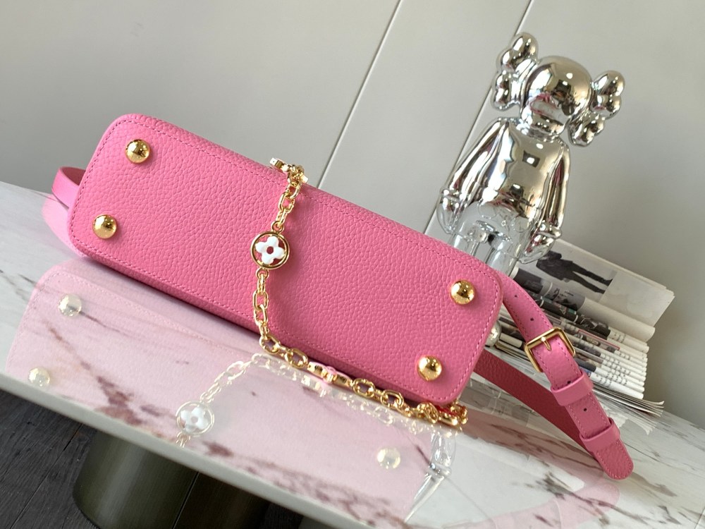 LV Capucines