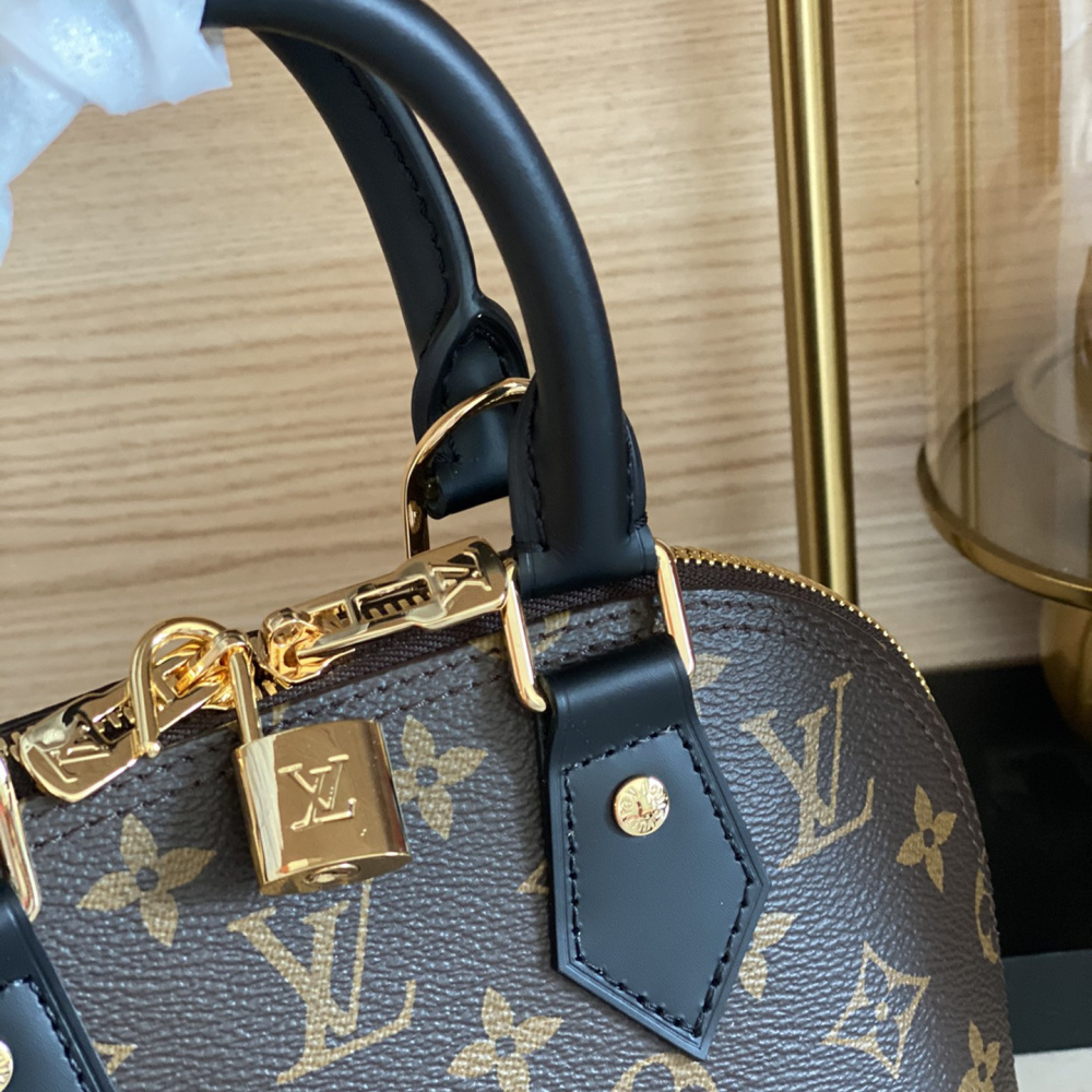 LV Alma BB M53152