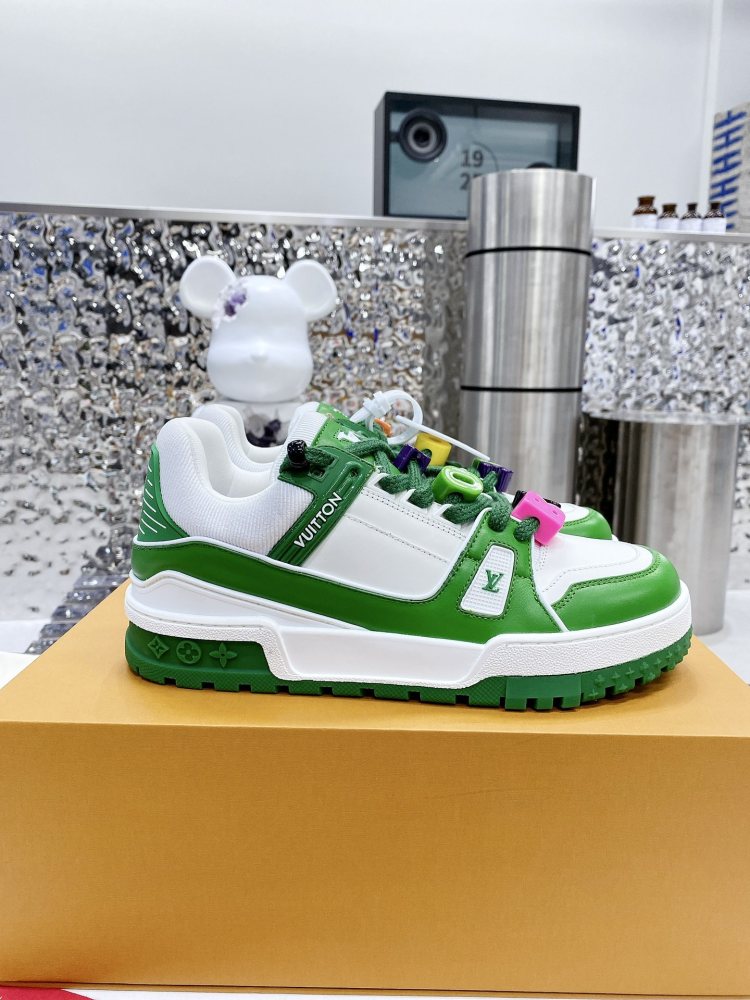 LV sneaker