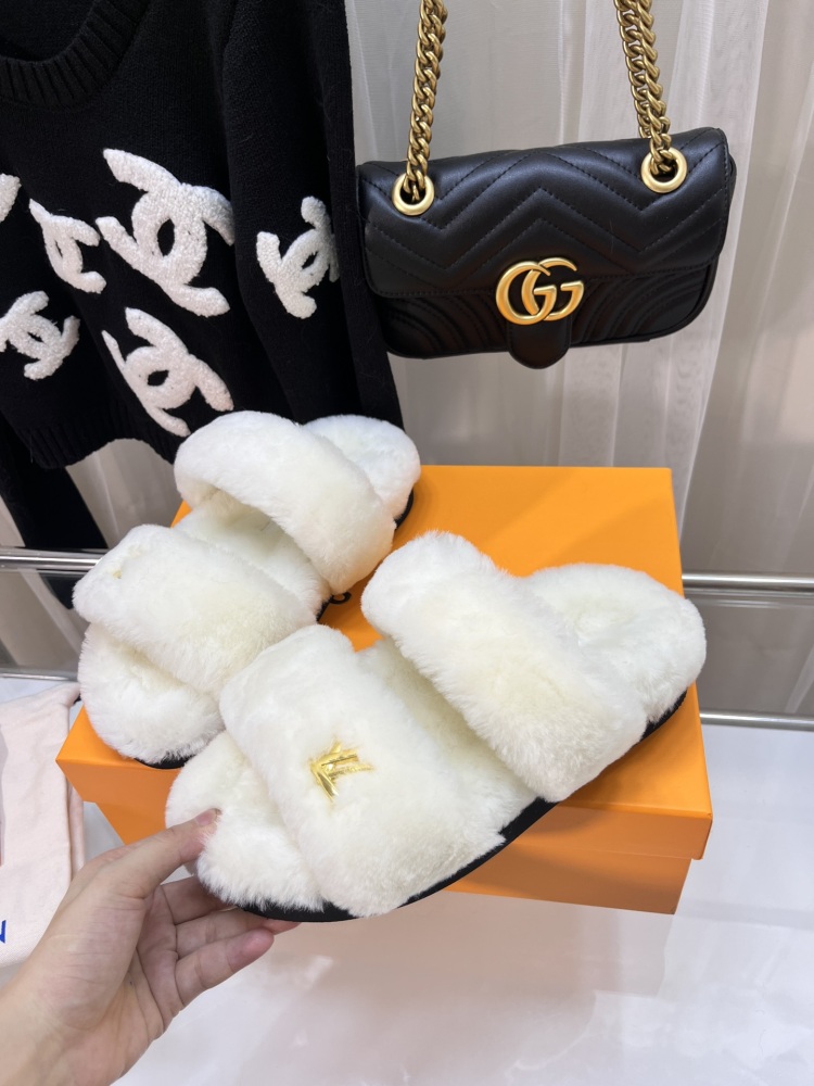 LV slippers LV  lv毛拖