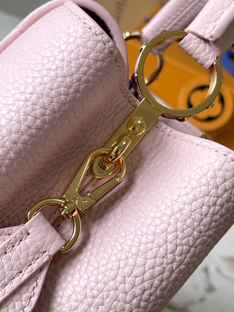 LV Capucines