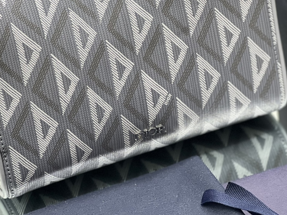 Dior man's CD Dimond Lingot 26