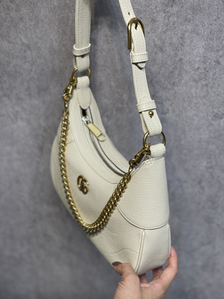 Gucci  size 25*19*7