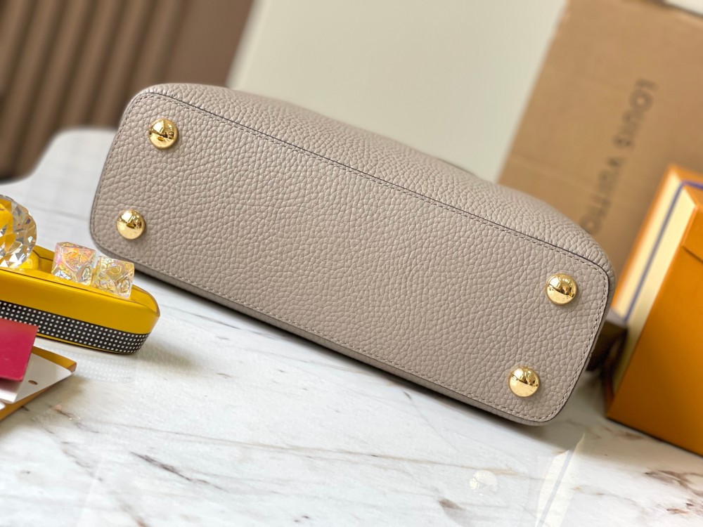 LV Capucines