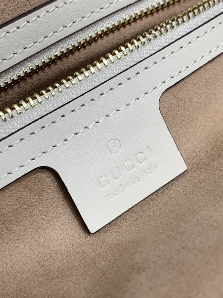 Gucci mini  size 35*24*15