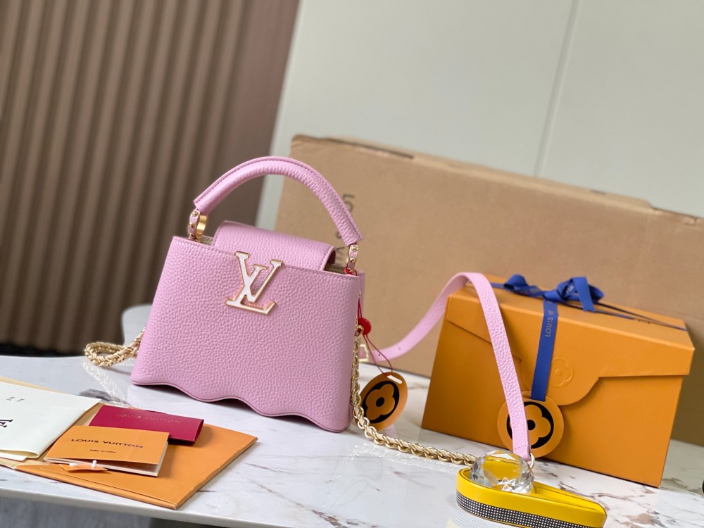 LV Capucines Mini M22121 pink