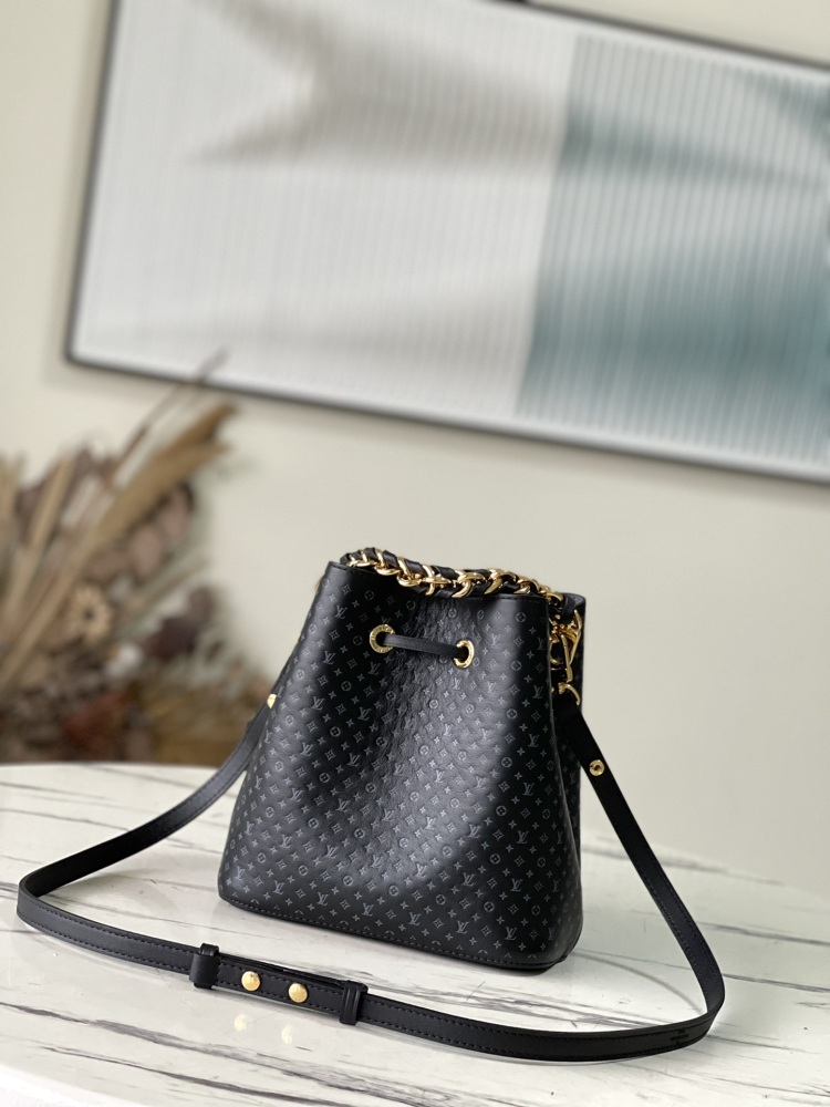 LV BB Nano Monogram Monogram  size 20 x 20 x 13