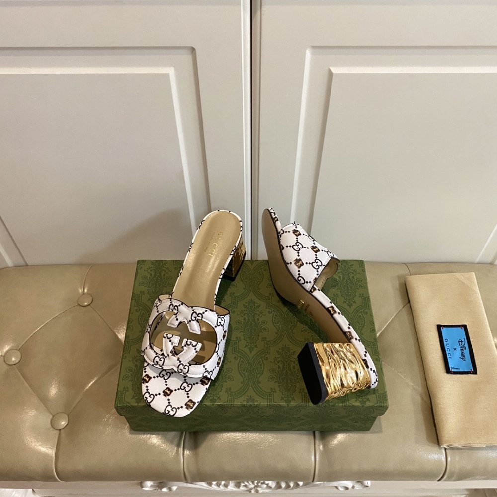 gucci字母镂空