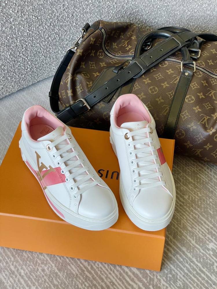 LV sneaker