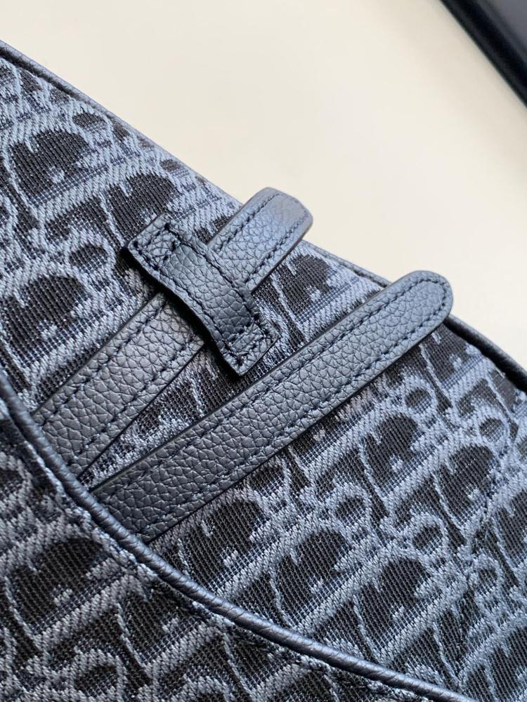 Dior manbag