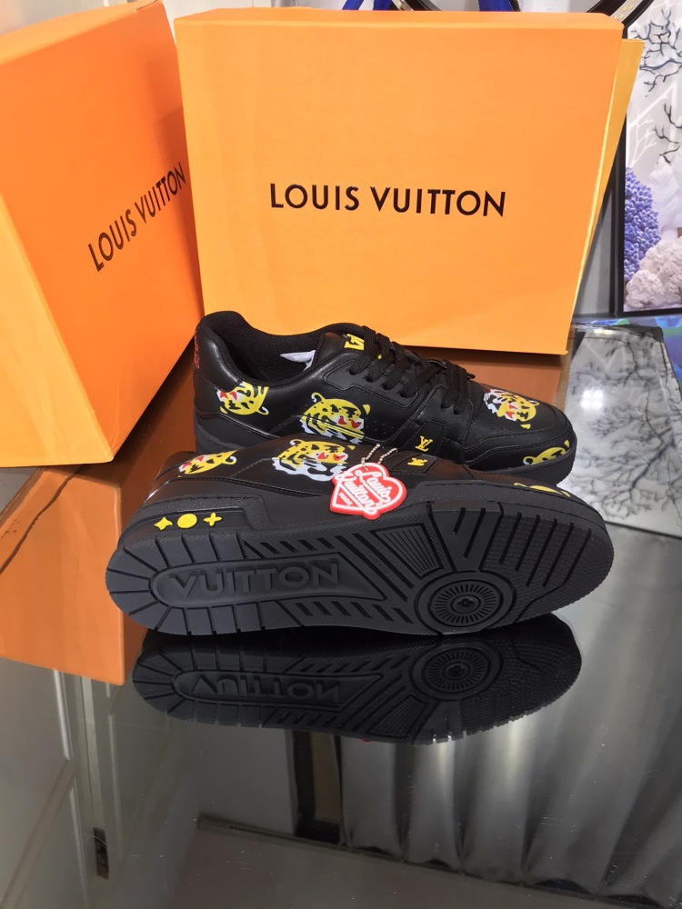 LV flats LV size  LV运动鞋