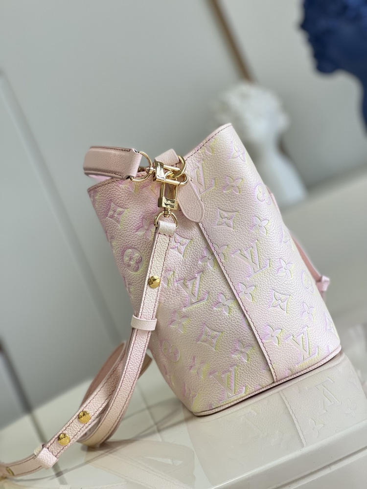 LV BB Monogram Empreinte Summer Stardust  size 20 x 20 x 13