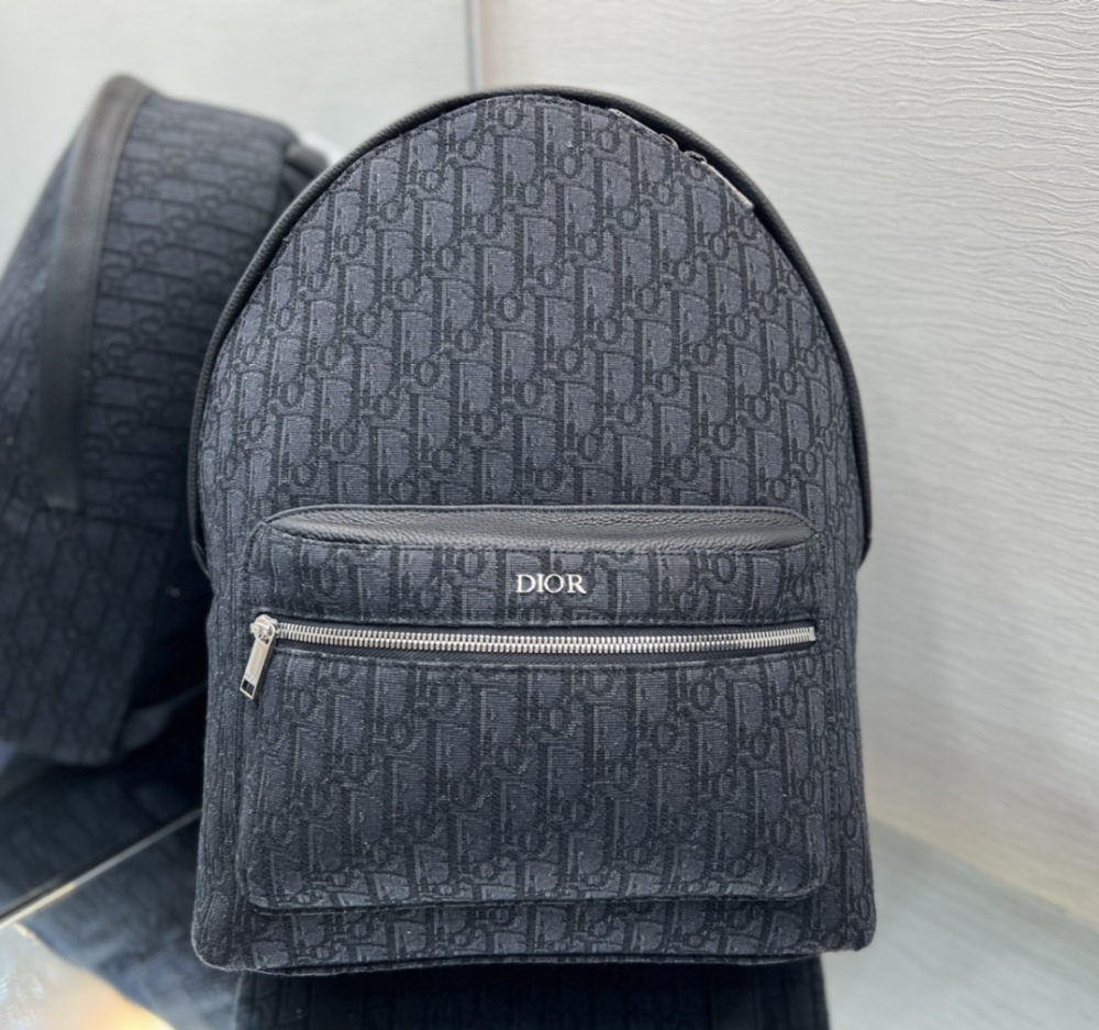 Dior man's Oblique backpacks