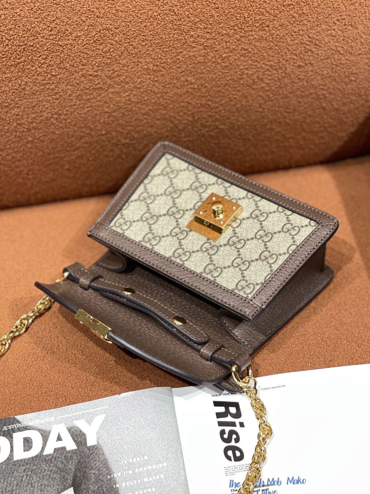 Gucci  size 18×6.5×13