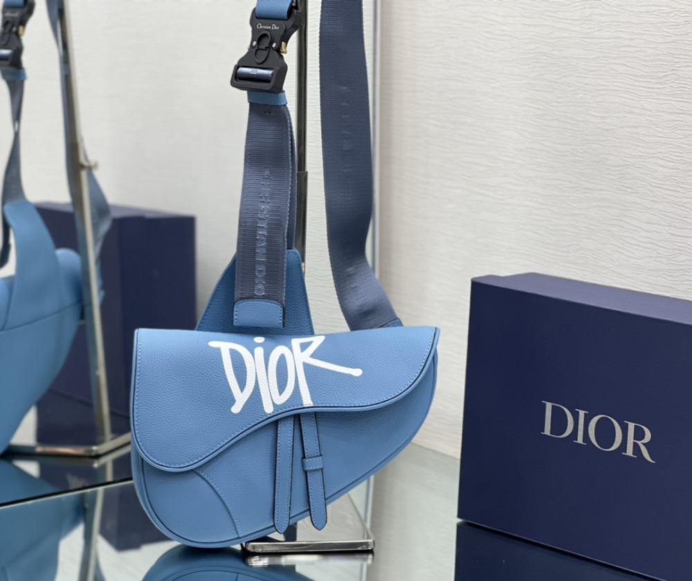 Dior man's blue saddle bag