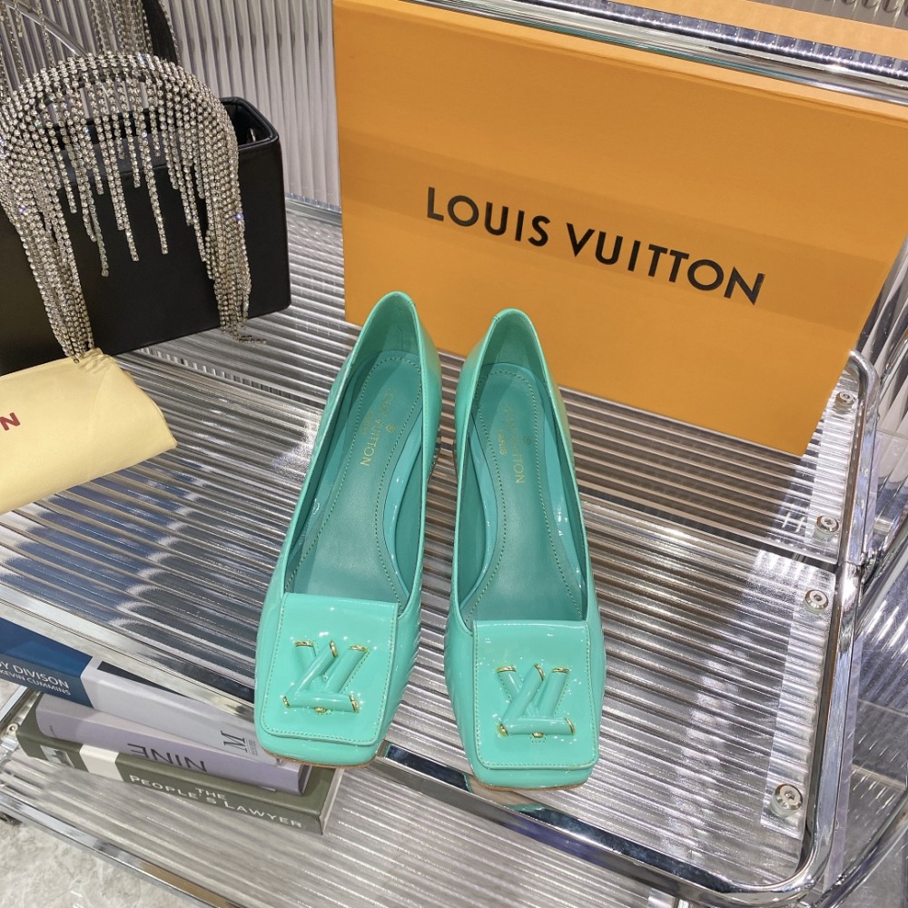 LV  leather shoes