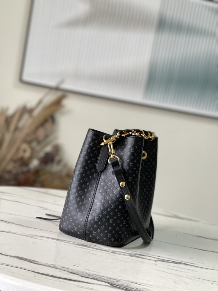 LV BB Nano Monogram Monogram  size 20 x 20 x 13