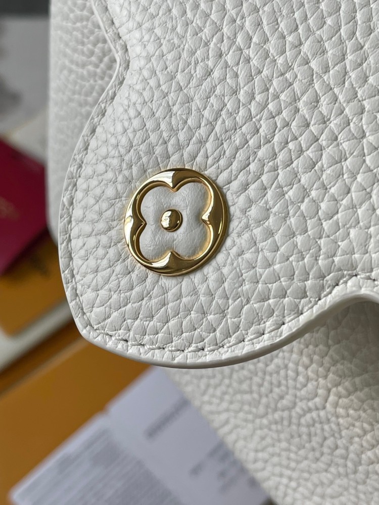 LV Capucines