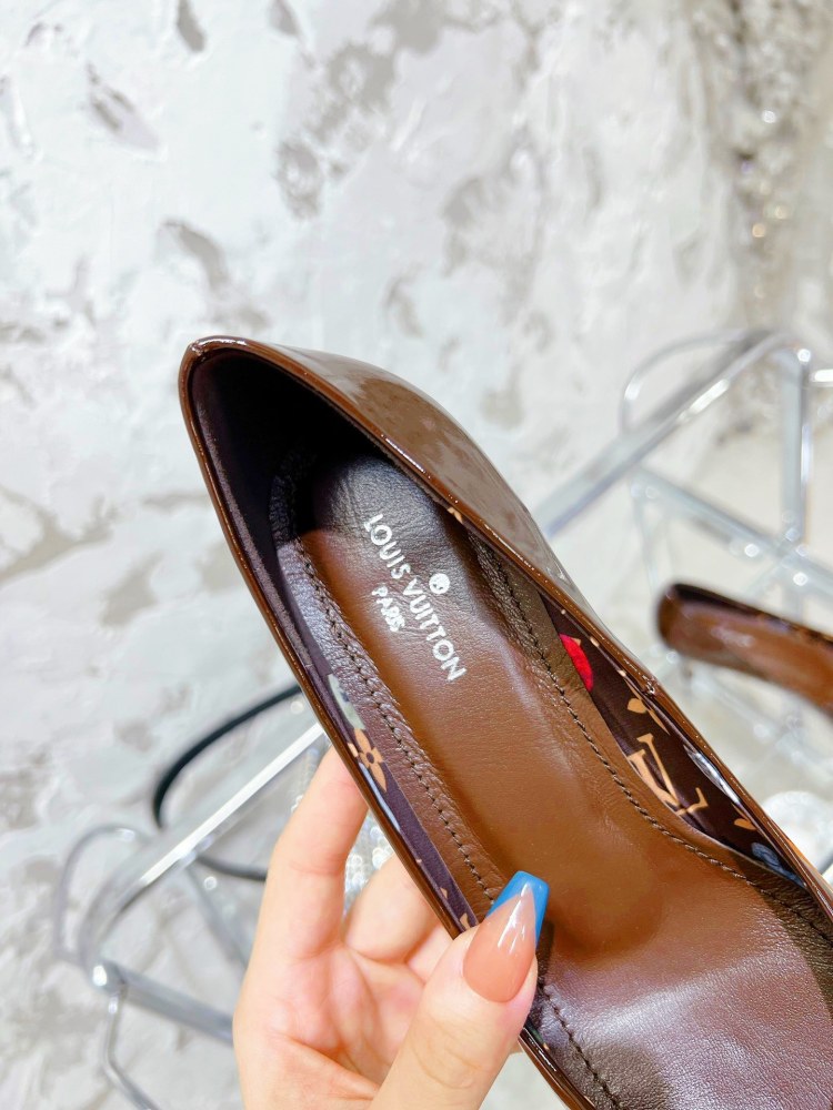 LV high heels Size  LV单鞋