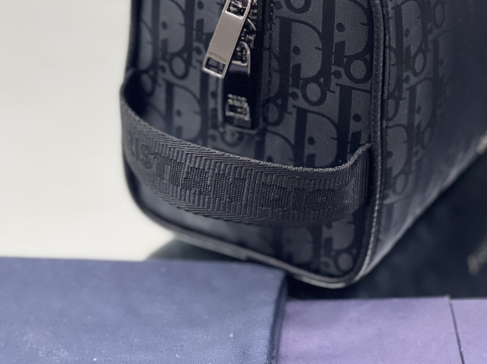 Dior manbag