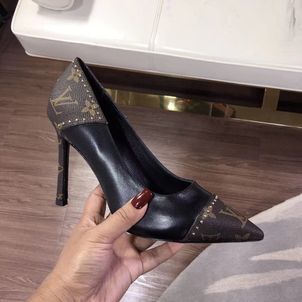 LV  leather shoes  Monogram