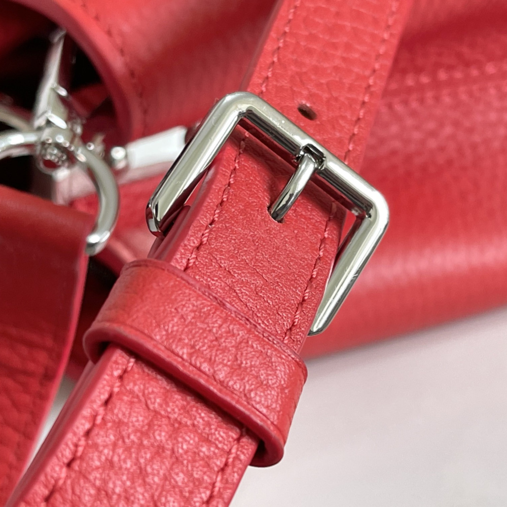 Louis Vuitton Capucines mini M52689