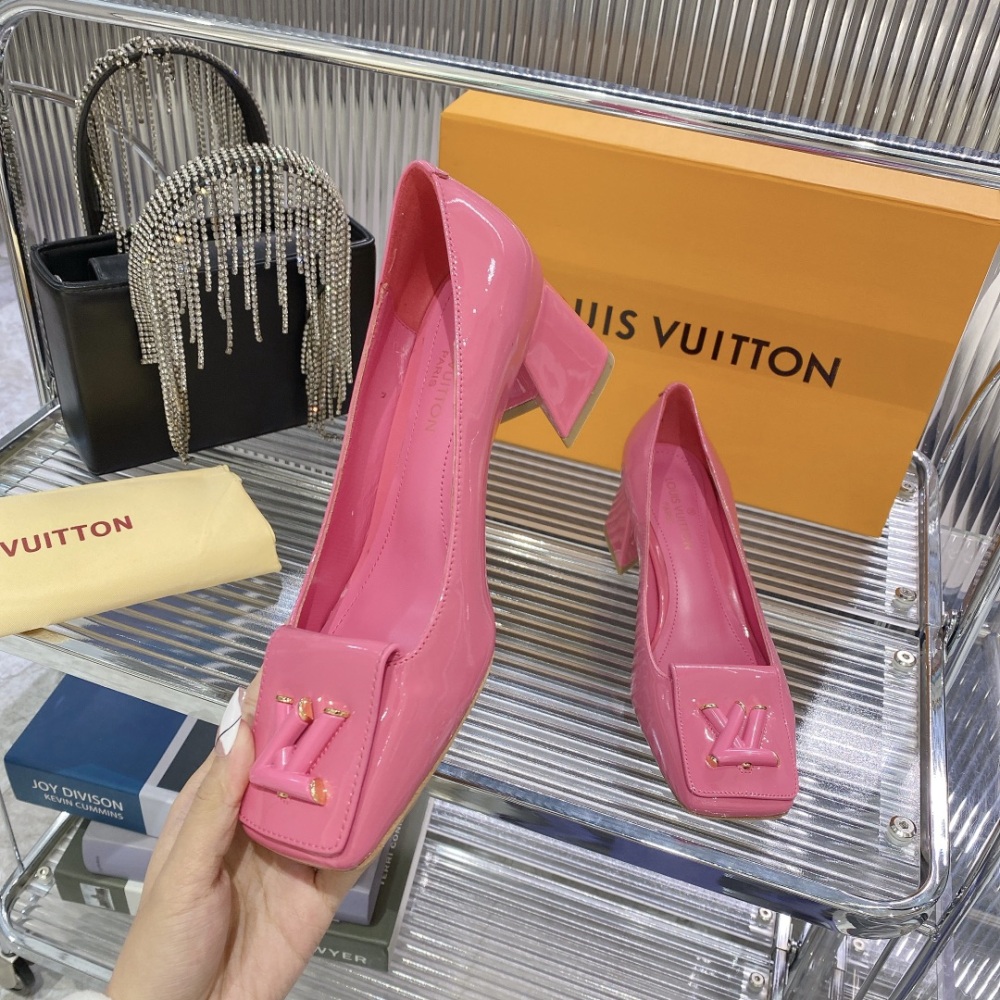 LV high heels LV  LV单鞋