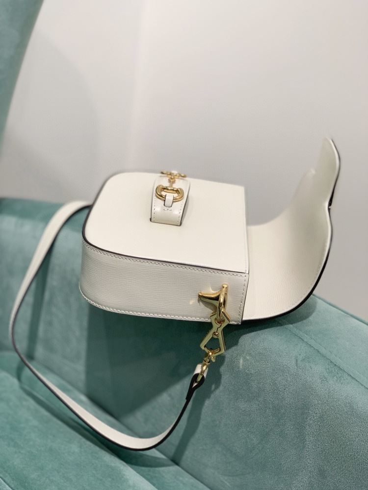 Gucci  size 20.5*14*5
