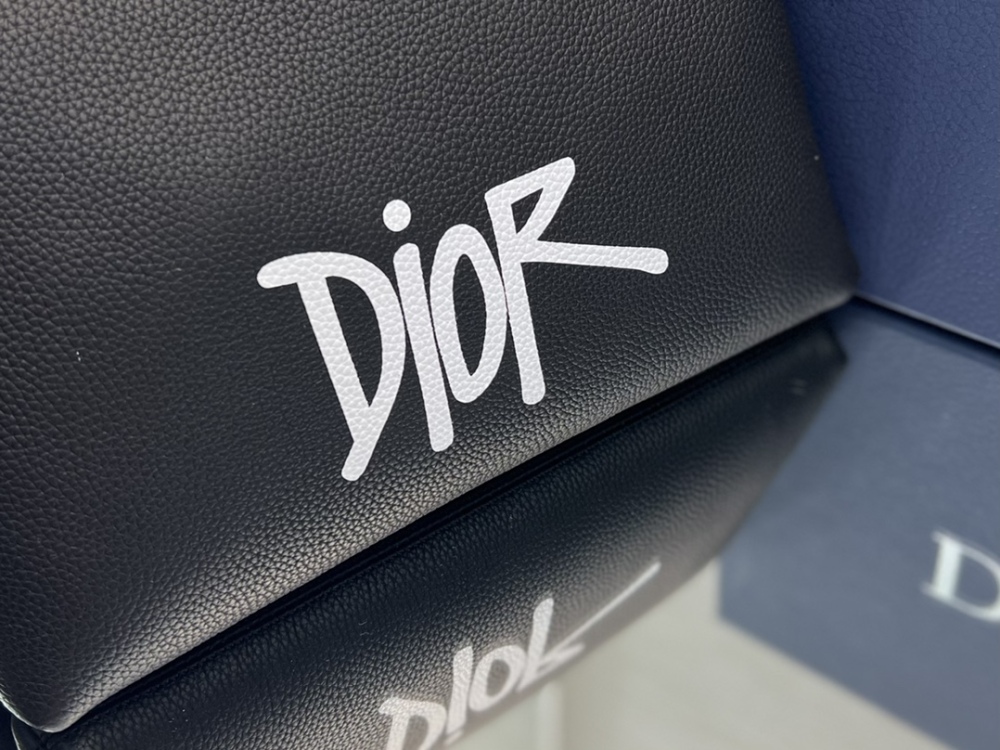 Dior man's clutches