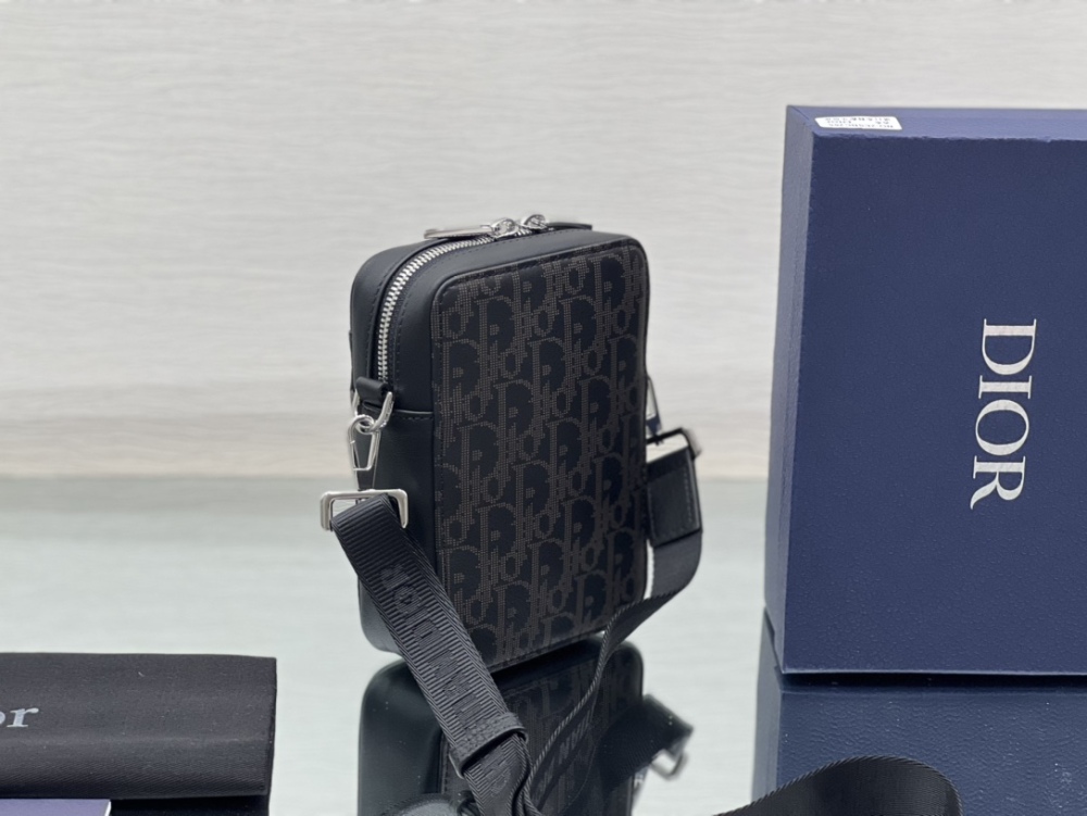 Dior man's Oblique Messenger Bags