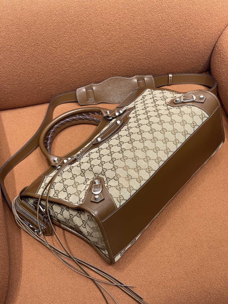 Gucci Gucci  size 39x24x14