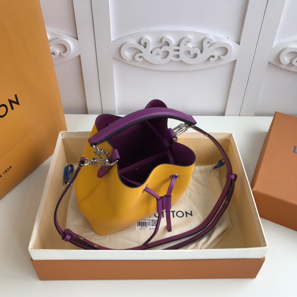 LV BB BB Epi cm  size 20.0 x 20.0 x 13.0