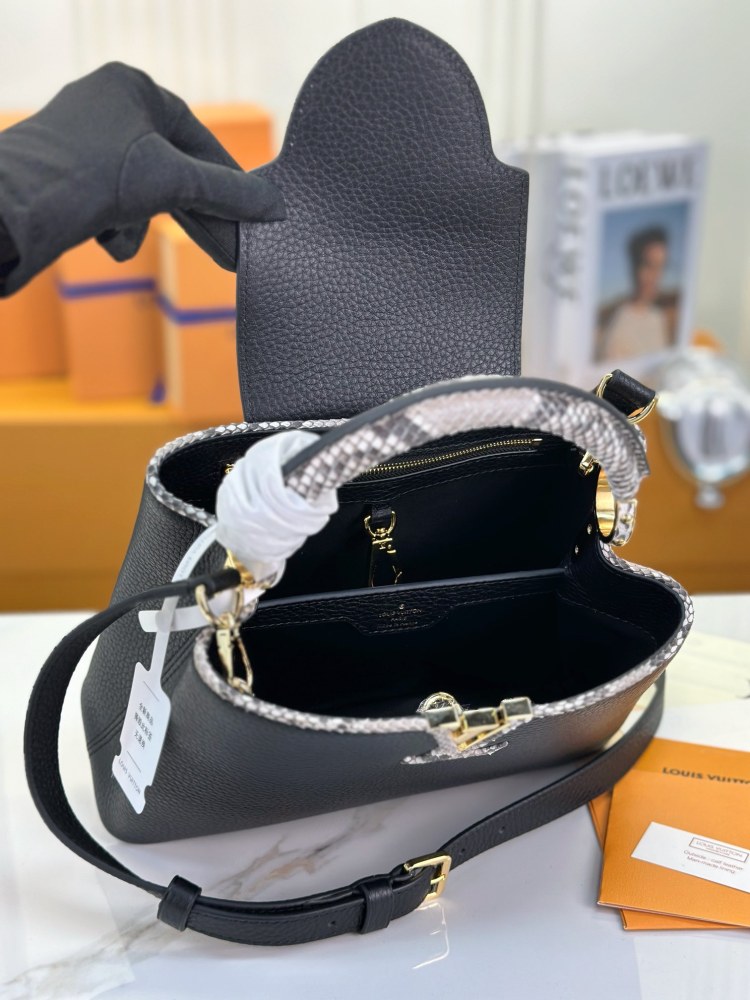 LV Capucines BB M80041Python Handle black