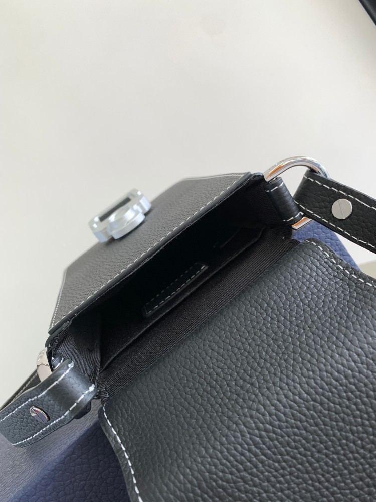 Dior manbag