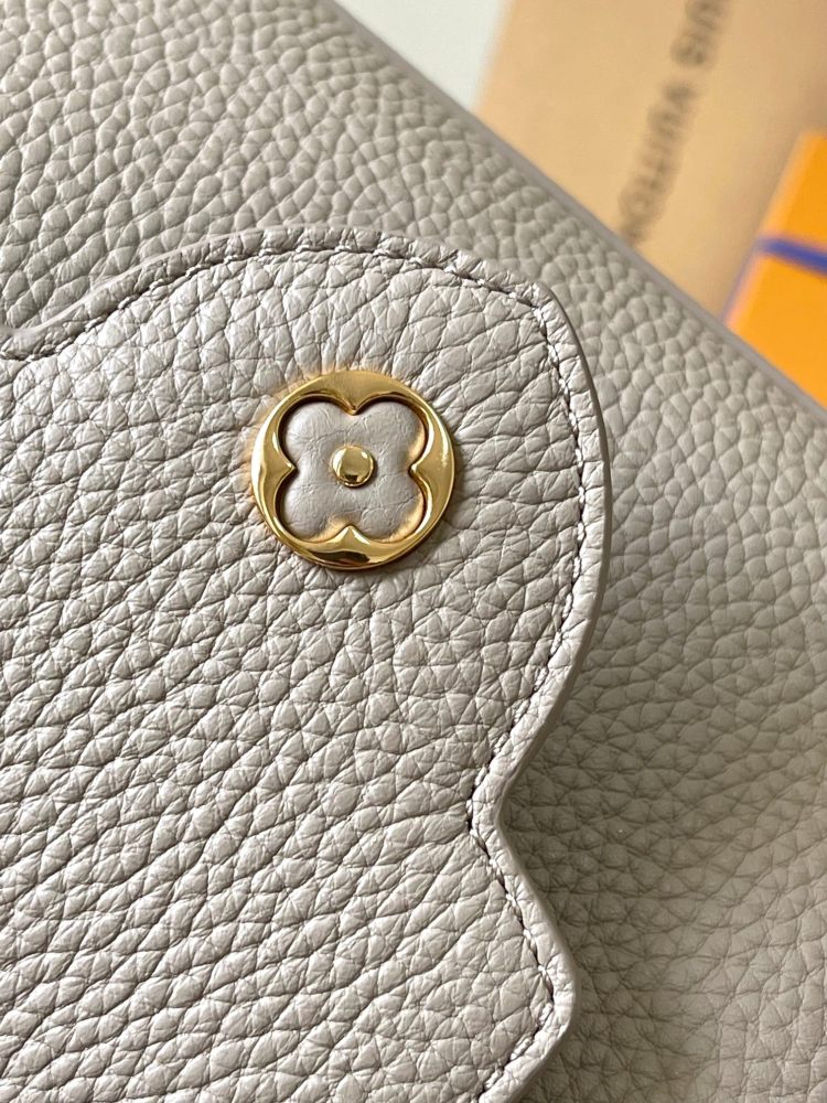 LV Capucines