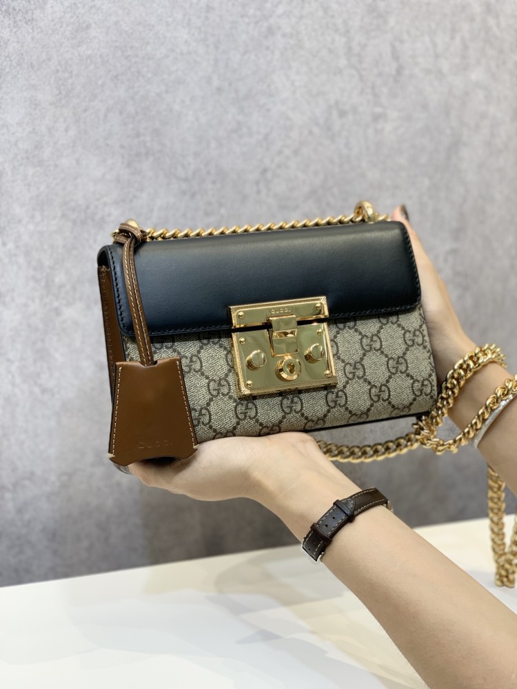 Gucci of date  size 20*12.5*8