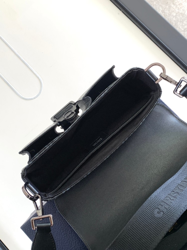 Dior manbag