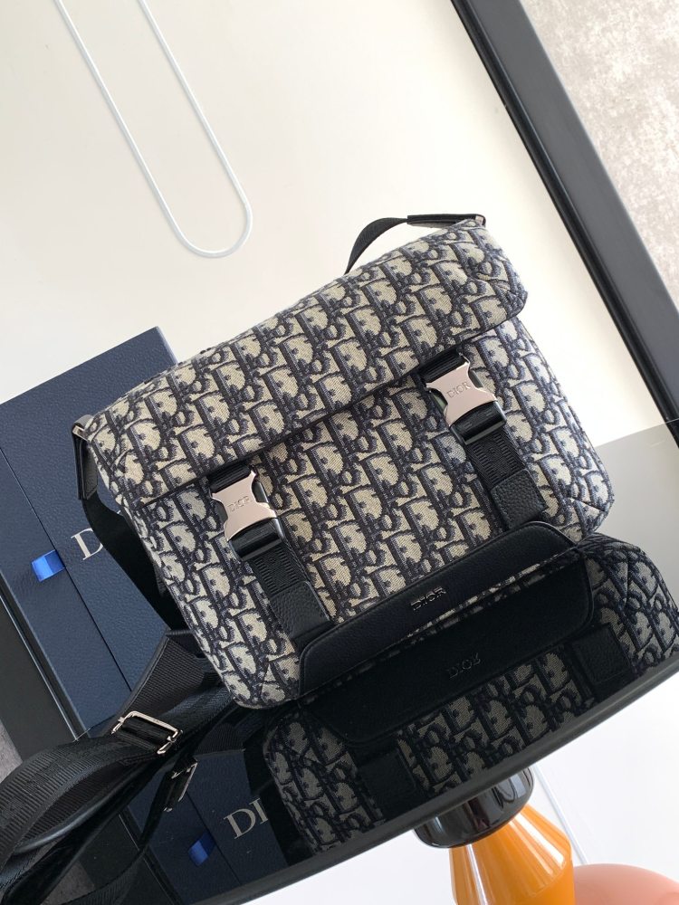 Dior man's Oblique Messenger Bags