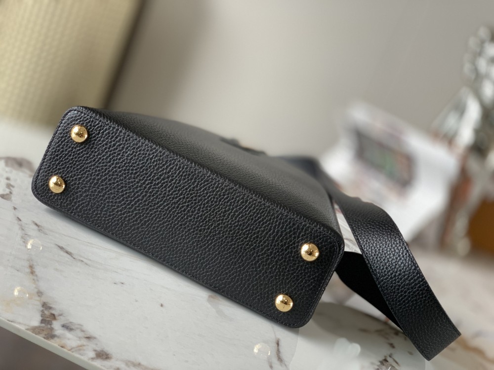 LV Capucines