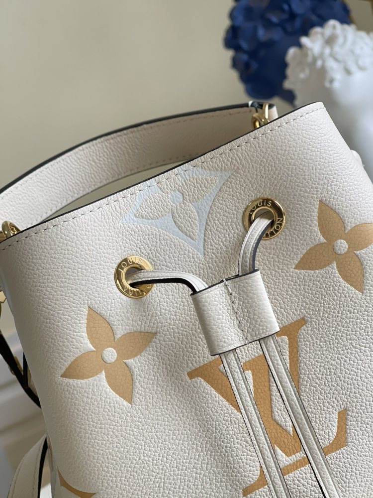 LV Empreinte Monogram Giant Bucket Bags   size 20 x 20 x 13