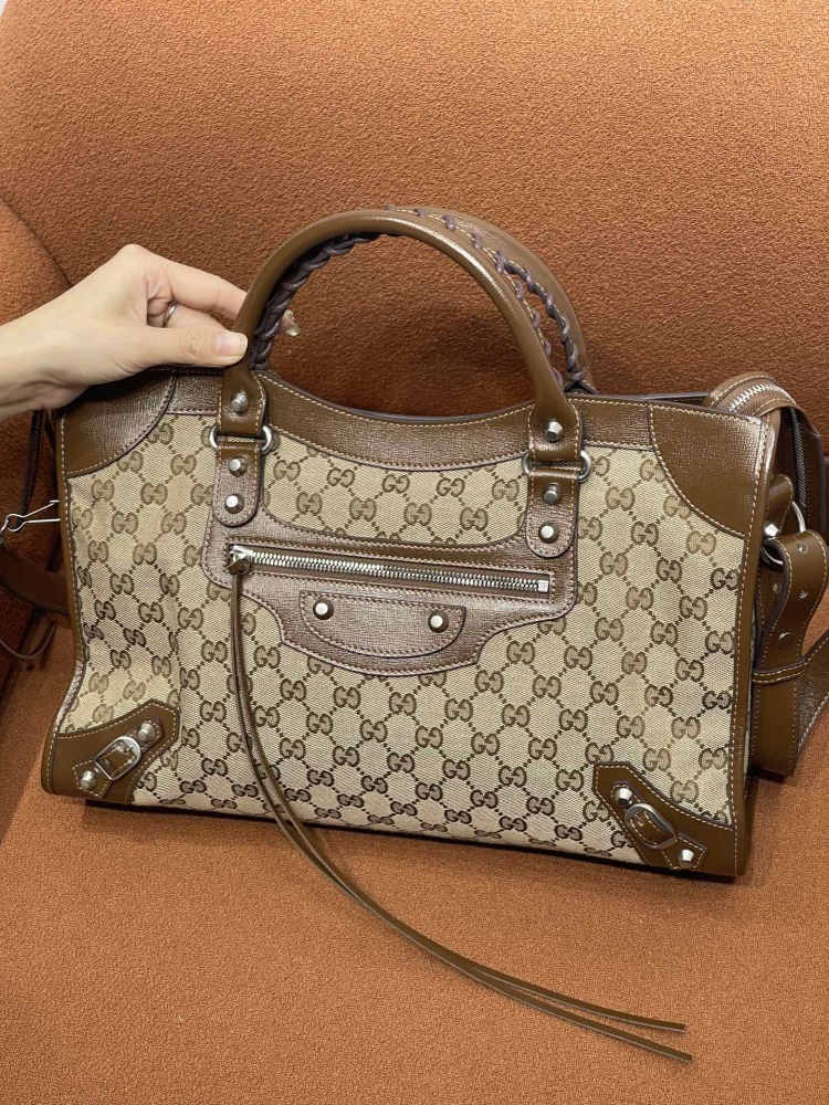 Gucci Gucci  size 39x24x14